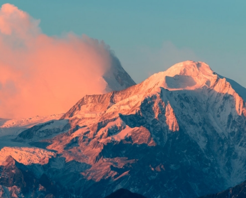 mountain ranges covered in snow
