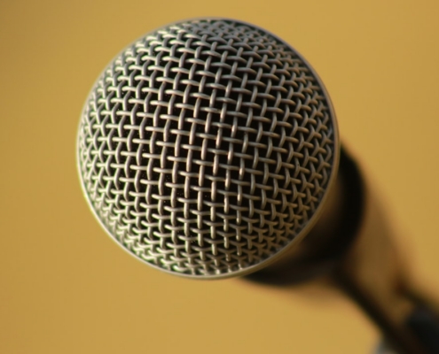selective focus photography of dynamic microphone