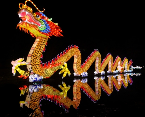 gold dragon statue