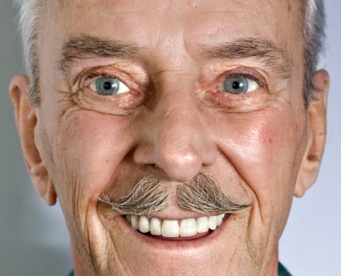 closed up photo of man's face