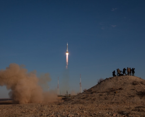 Media watches Soyuz rocket launch